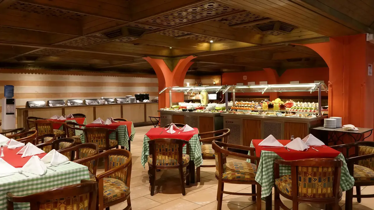 Restauracja z bufetem w Arabia Azur