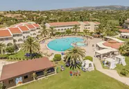 Widok na kompleks i basen w Argile Resort & Spa