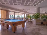 Stół do bilarda w Argile Resort & Spa