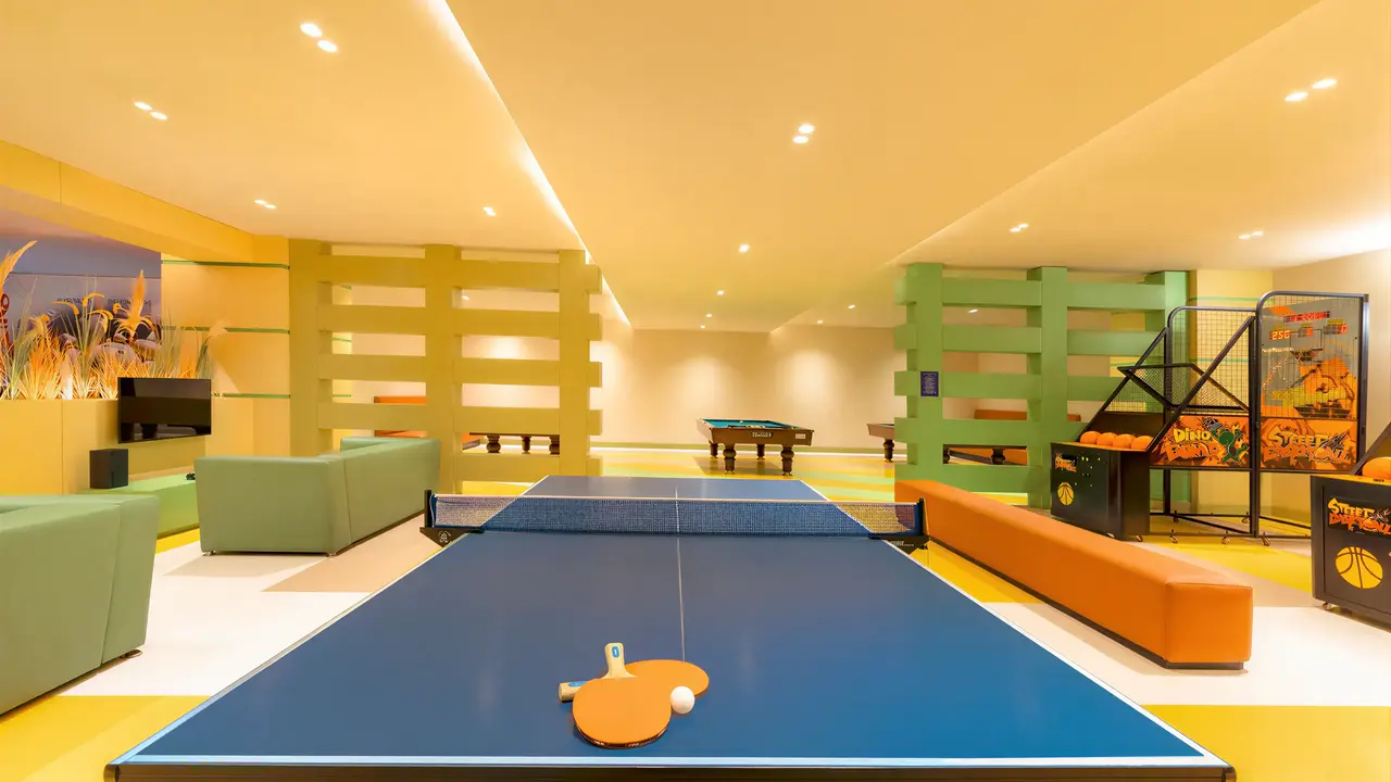 Sala gier w Arycanda Kirman Premium z tenisem stołowym