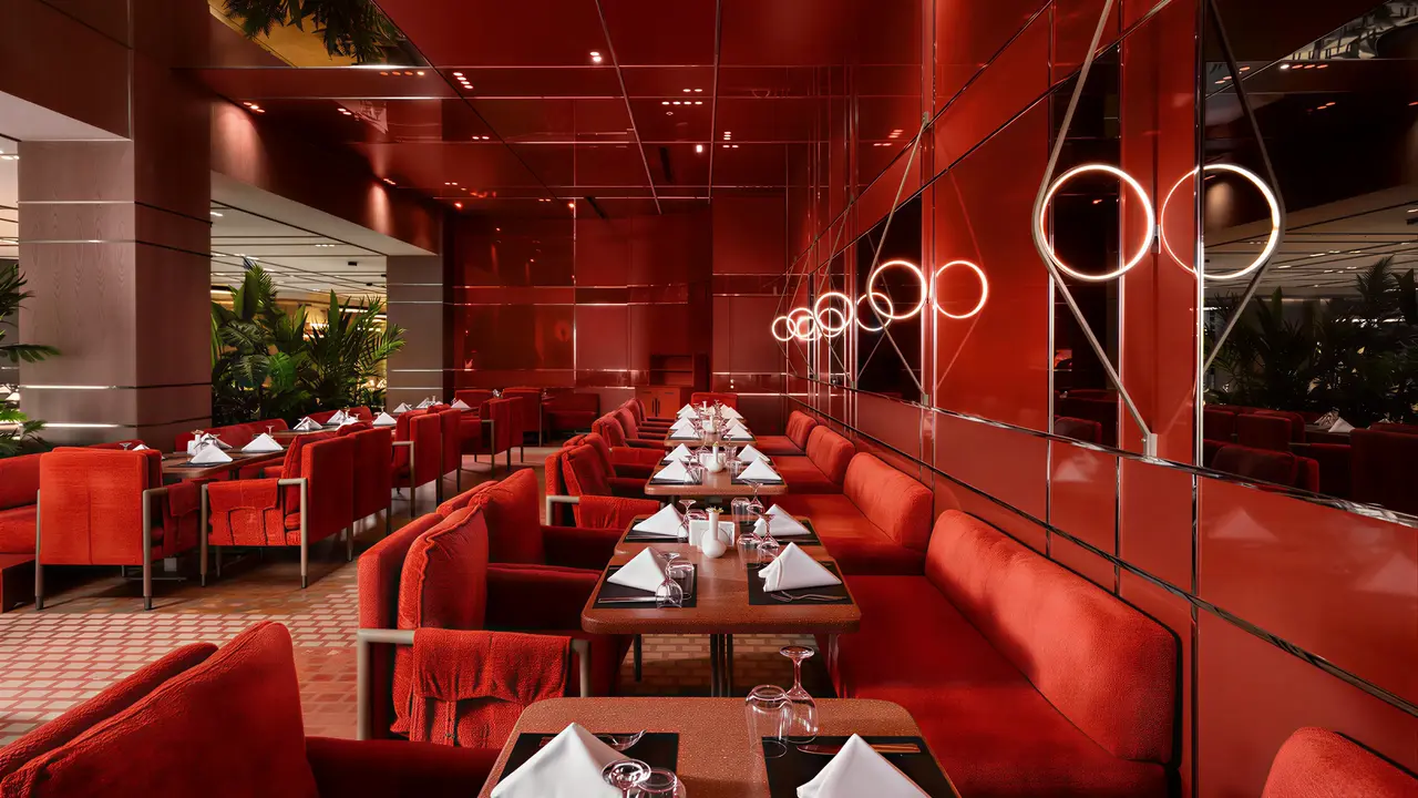 Elegancka restauracja w kolorze czerwonym w Arycanda Kirman Premium