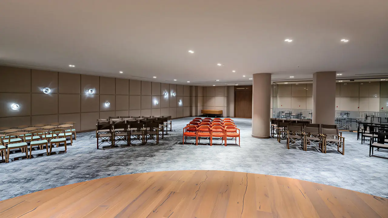 Sala konferencyjna w Arycanda Kirman Premium z rzędami krzeseł