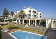 Budynek i teren kompleksu Astir Beach