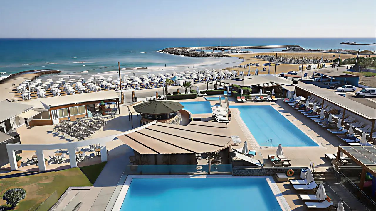 Widok na kompleks Astir Beach z basenami i plażą