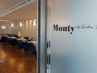 Wnętrze restauracji w Astor Garden (St. Konstantin i Elena)