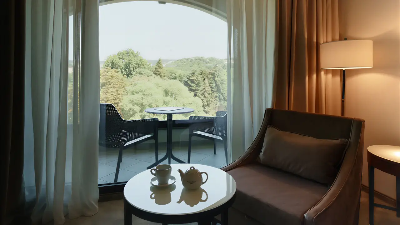 Wnętrze pokoju z widokiem w Astor Garden (St. Konstantin i Elena)