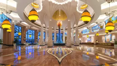 Luksusowe lobby w hotelu Atlantis The Palm