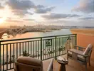 Balkon pokoju z widokiem w Atlantis The Palm