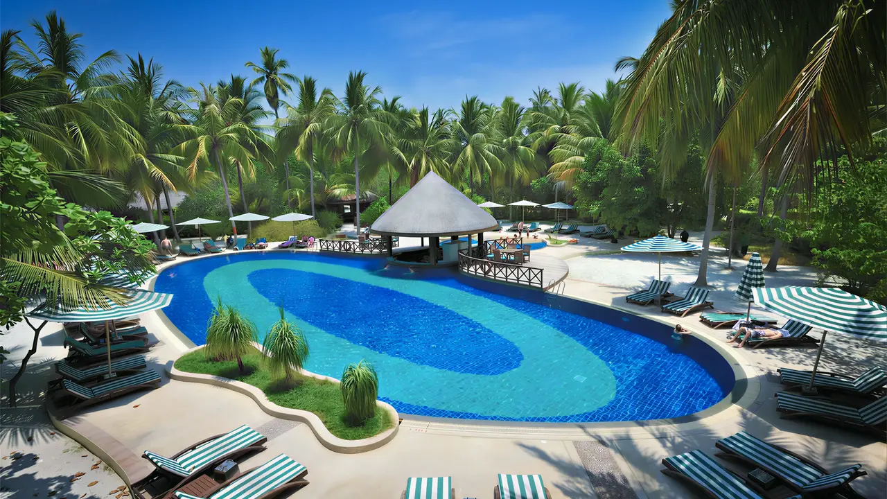 Basen i leżaki w Bandos Maldives