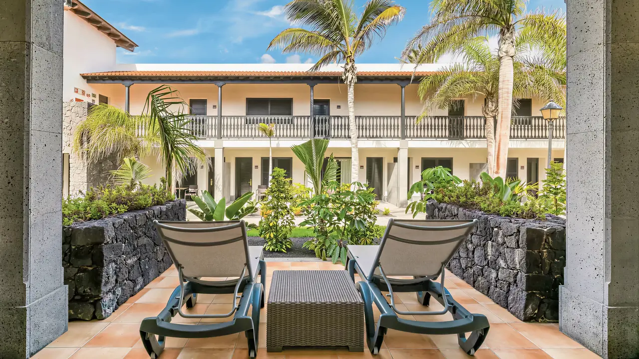 Widok na budynki i dziedziniec Barcelo Fuerteventura Castillo