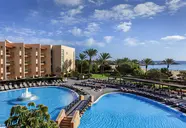 Widok na kompleks i baseny Barcelo Fuerteventura Mar