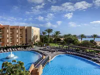Widok na kompleks i baseny Barcelo Fuerteventura Mar