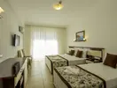 Pokój z dwoma łóżkami w Belcekum Beach