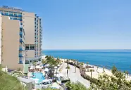 Widok na budynek i teren Best Benalmadena