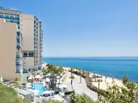 Widok na budynek i teren Best Benalmadena