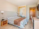 Pokój z łóżkiem w hotelu Best Cambrils