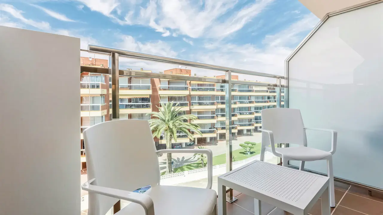 Balkon z widokiem na Best Maritim