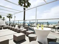 Taras widokowy na plażę w Best Maritim