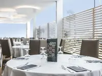 Stolik w restauracji w Best Maritim