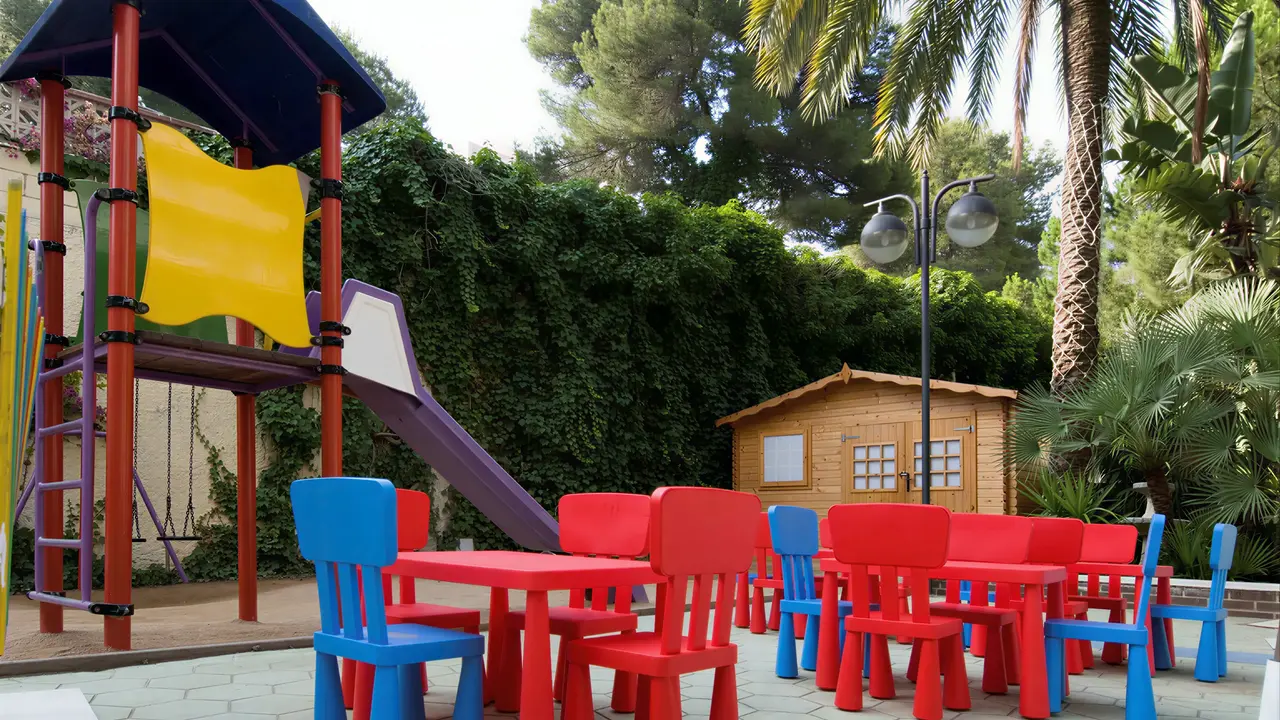 Plac zabaw dla dzieci w Best Oasis Park
