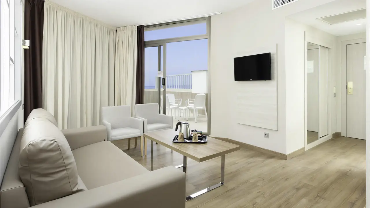 Nowoczesny salon w pokoju hotelowym Best Tenerife