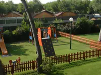 Plac zabaw dla dzieci w Beverly Park