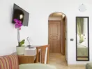 Wnętrze pokoju gościnnego w Blu Morisco