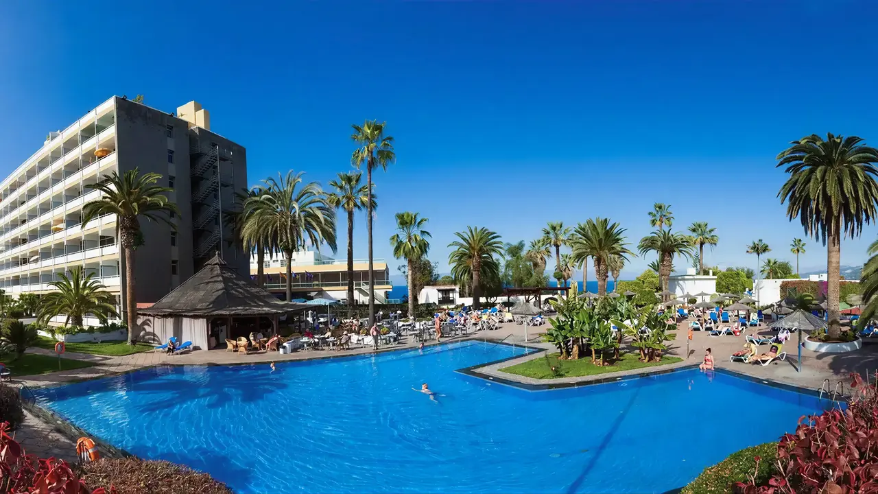Basen zewnętrzny w hotelu Blue Sea Interpalace
