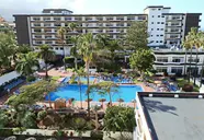 Widok na kompleks Blue Sea Interpalace z basenem
