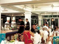 Restauracja w Bluebay Banus z obsługą kelnerską