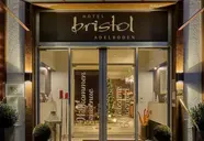 Wejście do budynku Bristol (Adelboden)