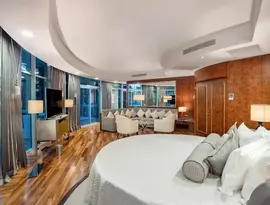 Sypialnia i salon w pokoju Calista Luxury