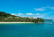 Widok na kompleks Cape Panwa nad brzegiem morza