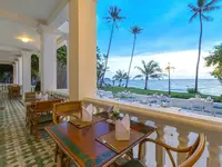 Restauracja w Cape Panwa z widokiem na morze