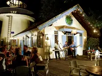 Wieczorny koncert muzyczny w Cape Panwa