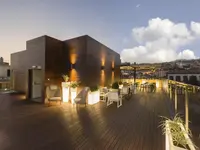 Taras na dachu w Castanheiro Boutique
