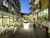 Restauracja na zewnątrz w Castanheiro Boutique