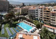 Widok na kompleks i basen w Catalonia Las Vegas