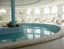 Kryty basen w obiekcie Cedriana