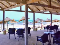 Pawilon plażowy z widokiem na morze w Cedriana