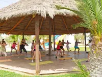 Zajęcia fitness w Cedriana pod zadaszeniem