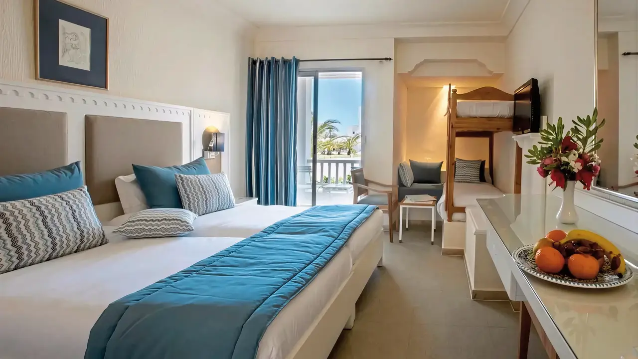 Pokój z łóżkami w hotelu Club Calimera Yati Beach