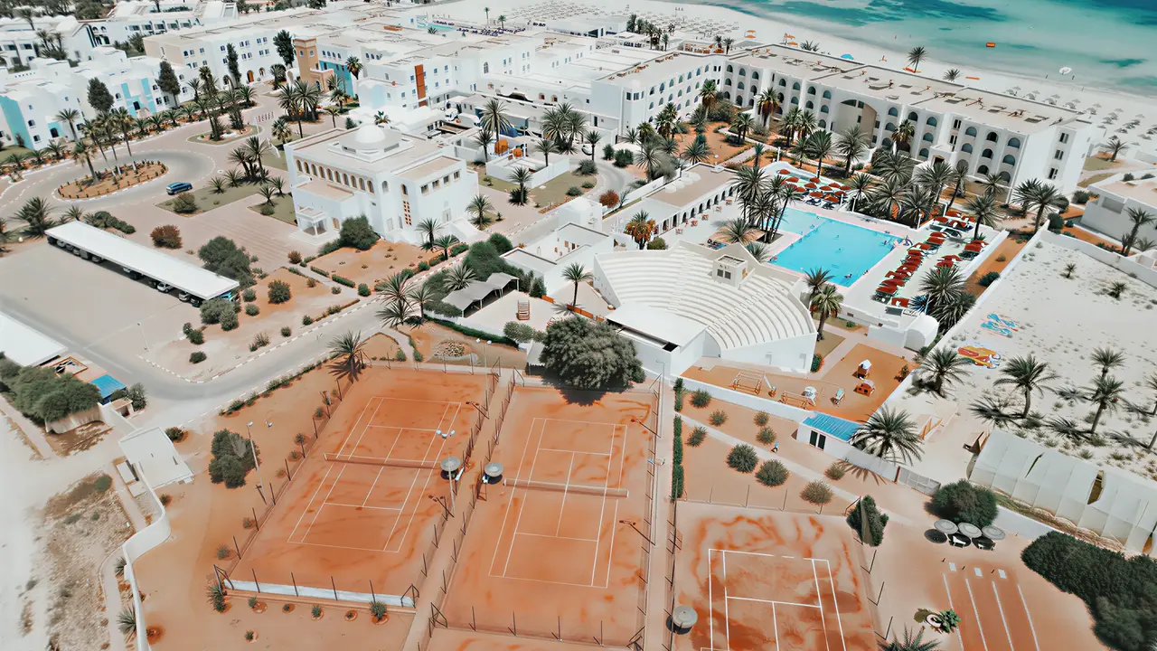 Widok z lotu ptaka na kompleks Club Calimera Yati Beach