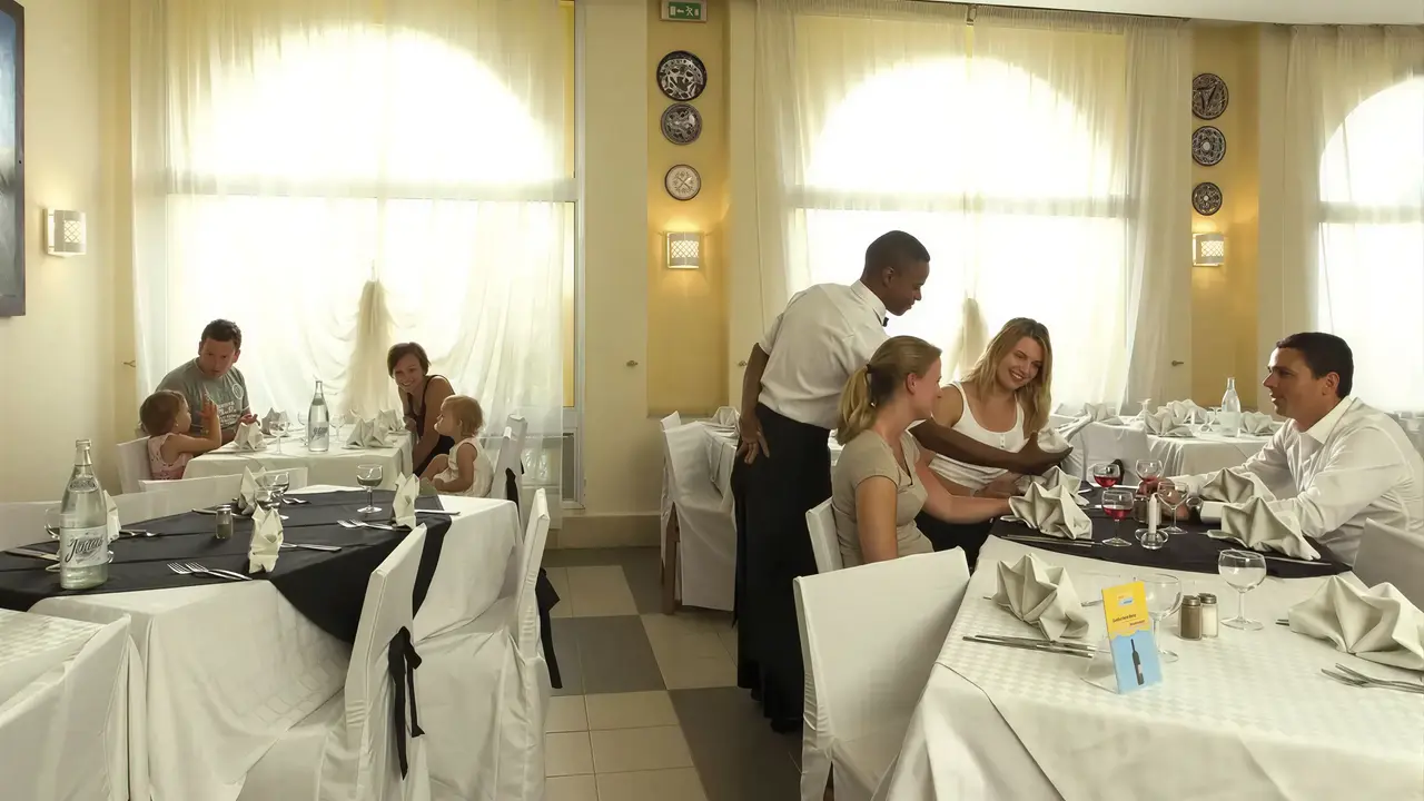 Restauracja w Club Calimera Yati Beach z nakrytymi stołami