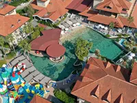 Widok z lotu ptaka na kompleks Club Grand Aqua