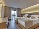 Pokój z dwoma łóżkami w Club Grand Aqua
