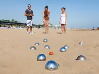 Gra w bocce na plaży w Club Grand Aqua