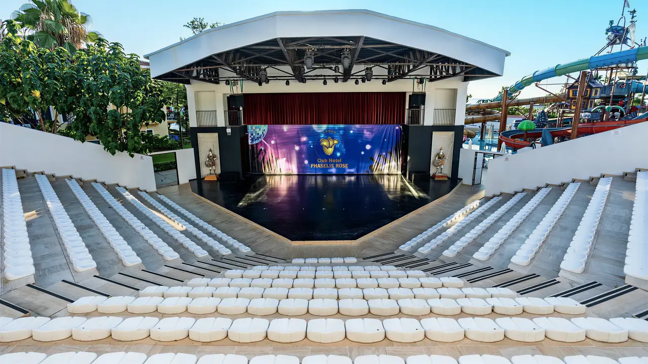 Amfiteatr i scena w Club Phaselis Rose