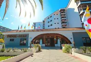 Elewacja i wejście do Coral Teide Mar