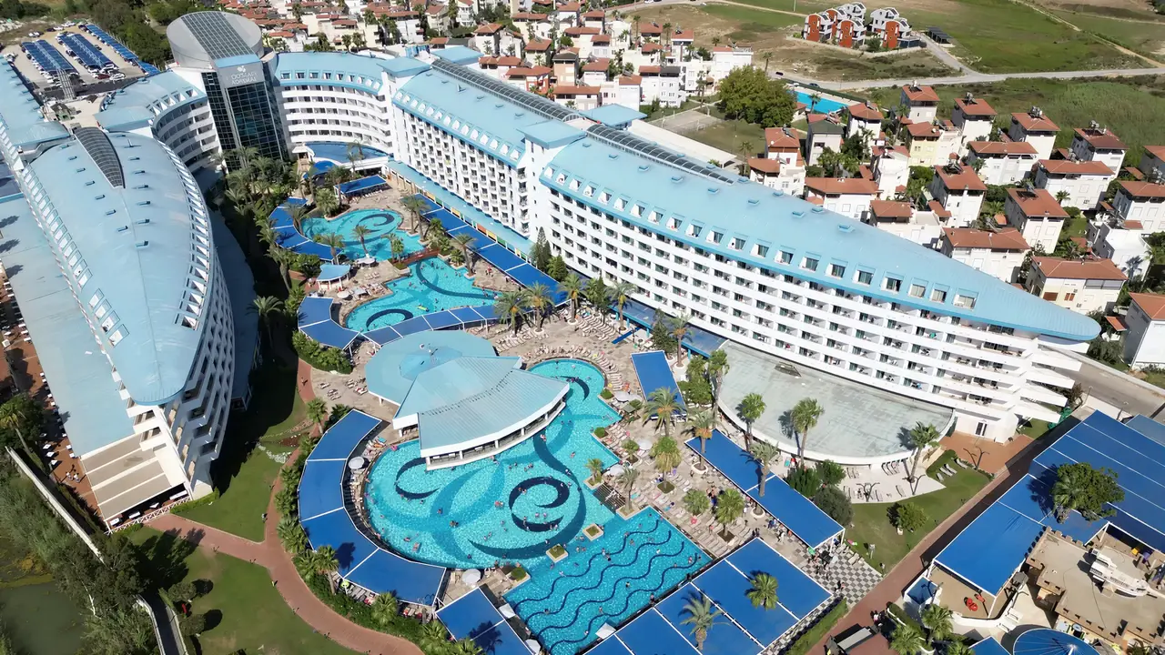 Widok z lotu ptaka na Crystal Admiral Aqua Collection